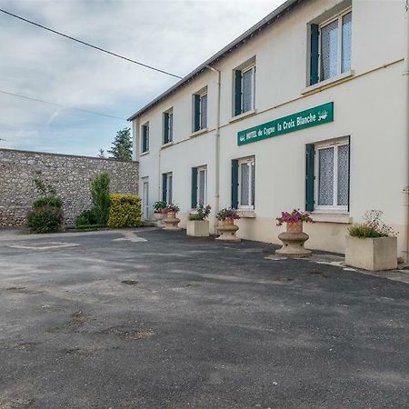 Lailly-en-Val Hotel Du Cygne De La Croix Blanche מראה חיצוני תמונה