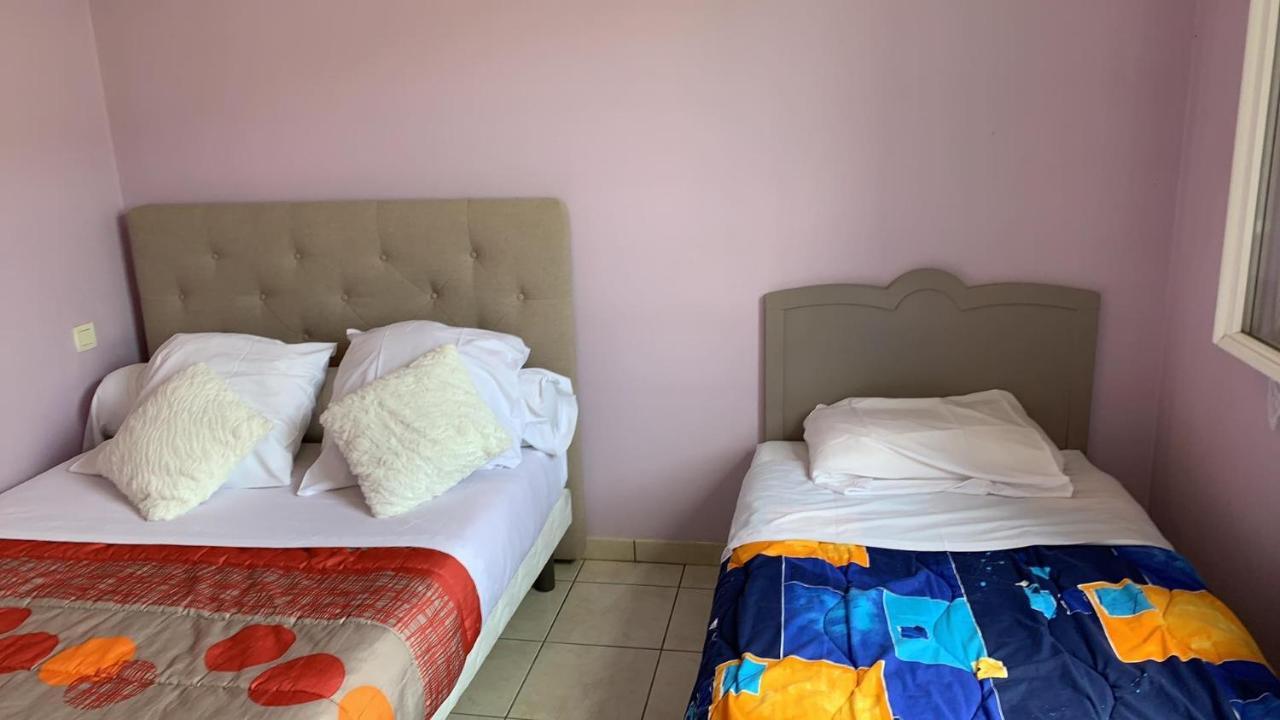 Lailly-en-Val Hotel Du Cygne De La Croix Blanche מראה חיצוני תמונה