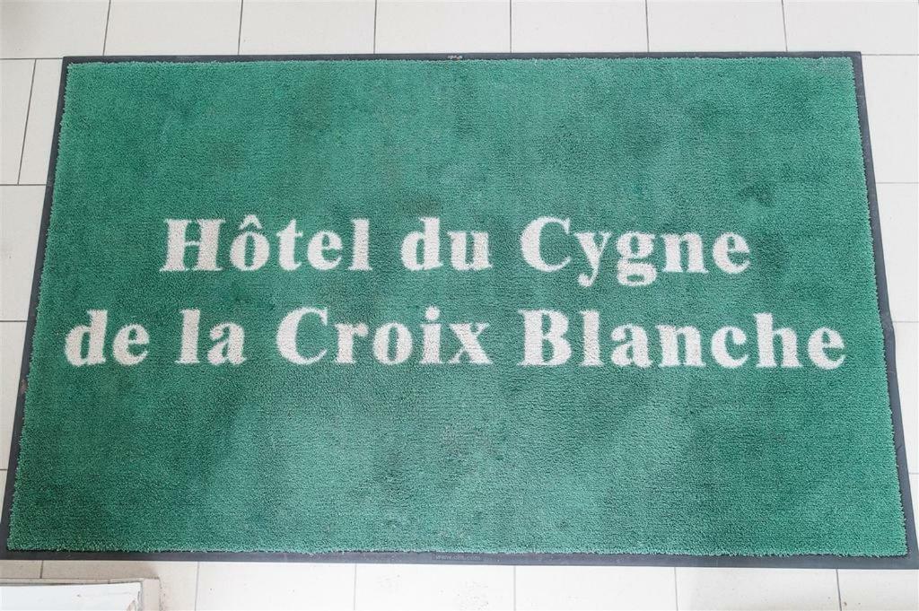 Lailly-en-Val Hotel Du Cygne De La Croix Blanche מראה חיצוני תמונה