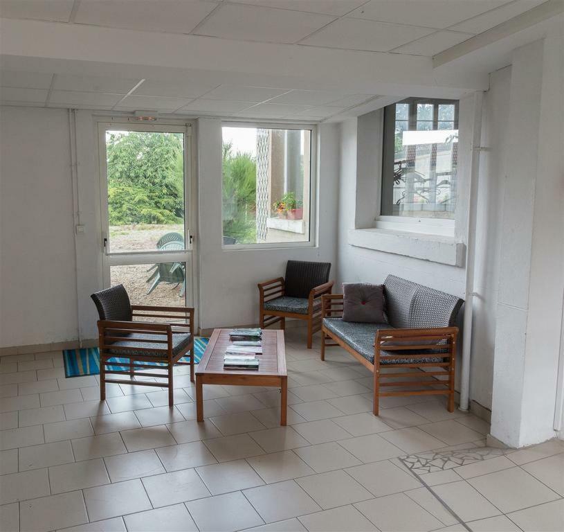 Lailly-en-Val Hotel Du Cygne De La Croix Blanche מראה חיצוני תמונה