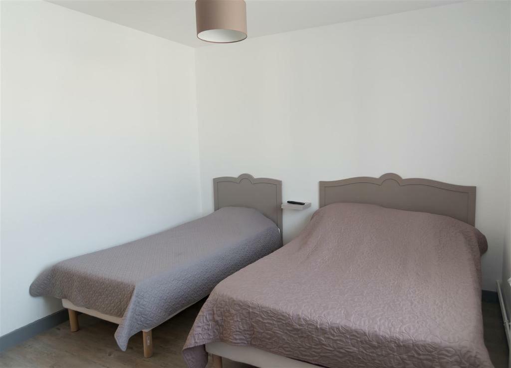 Lailly-en-Val Hotel Du Cygne De La Croix Blanche מראה חיצוני תמונה
